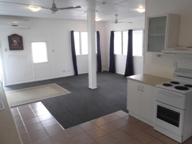 18 Junction Road, Mossman QLD 4873