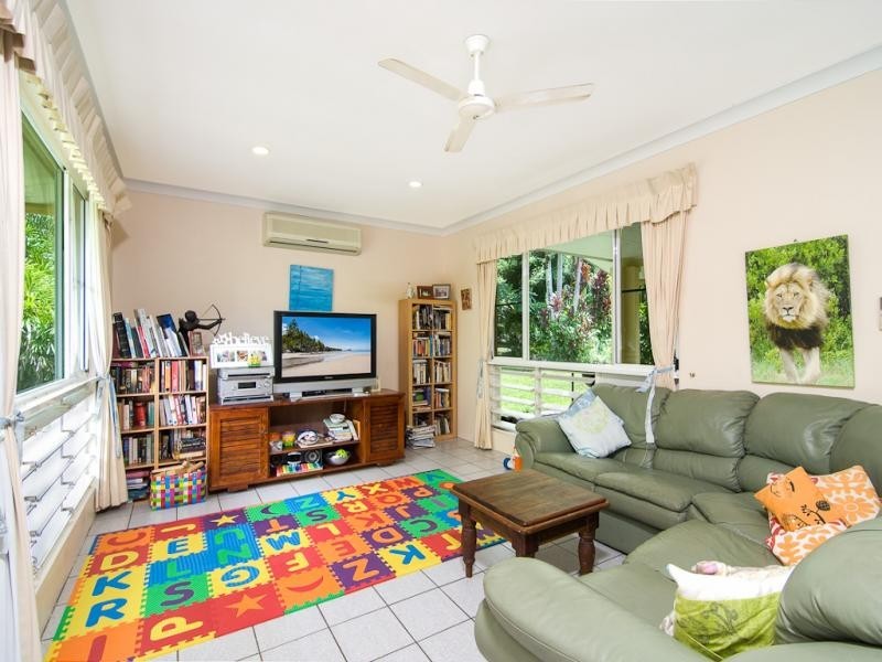 11 Whiteley Road, Whyanbeel QLD 4873