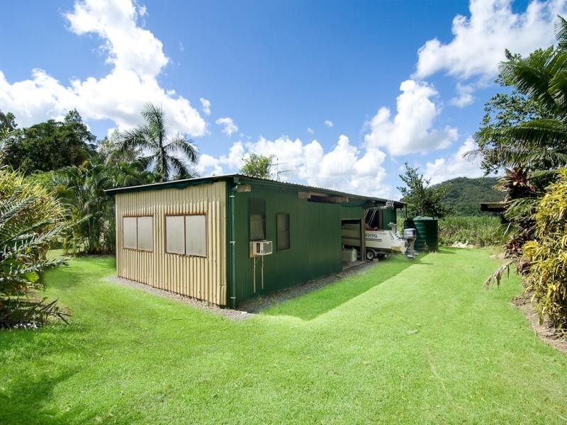 11 Whiteley Road, Whyanbeel QLD 4873
