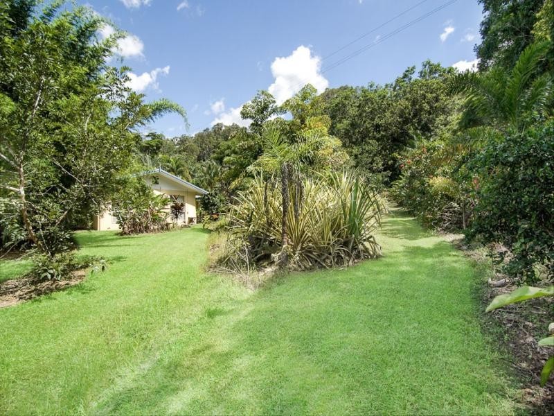 11 Whiteley Road, Whyanbeel QLD 4873