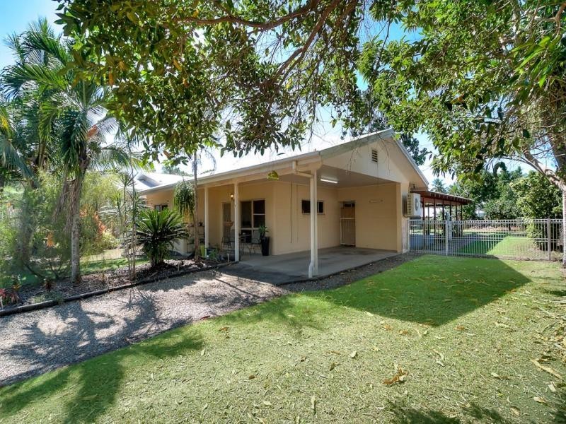 11 Albatross Close, Cooya Beach QLD 4873