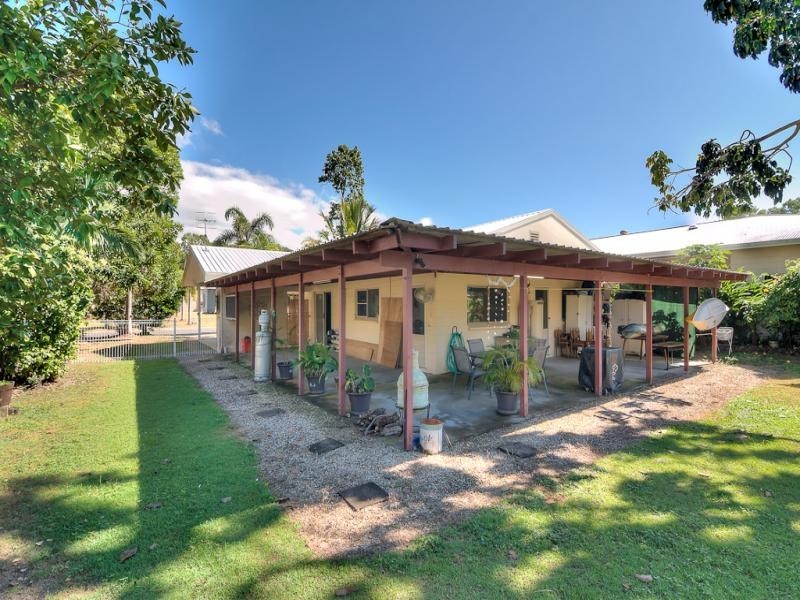 11 Albatross Close, Cooya Beach QLD 4873