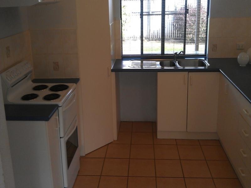 2/2 Allamanda Street, Cooya Beach QLD 4873