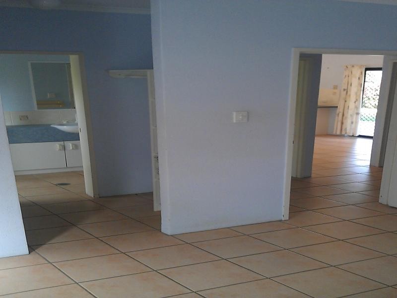 2/2 Allamanda Street, Cooya Beach QLD 4873