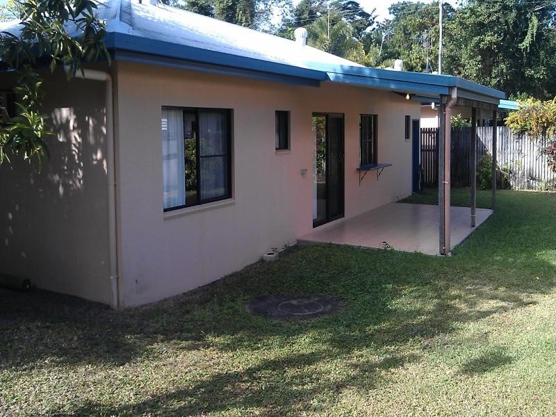 2/2 Allamanda Street, Cooya Beach QLD 4873