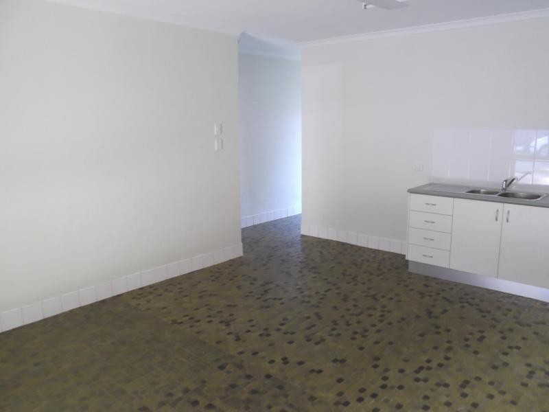 2/3 Connolly Street, Mossman QLD 4873