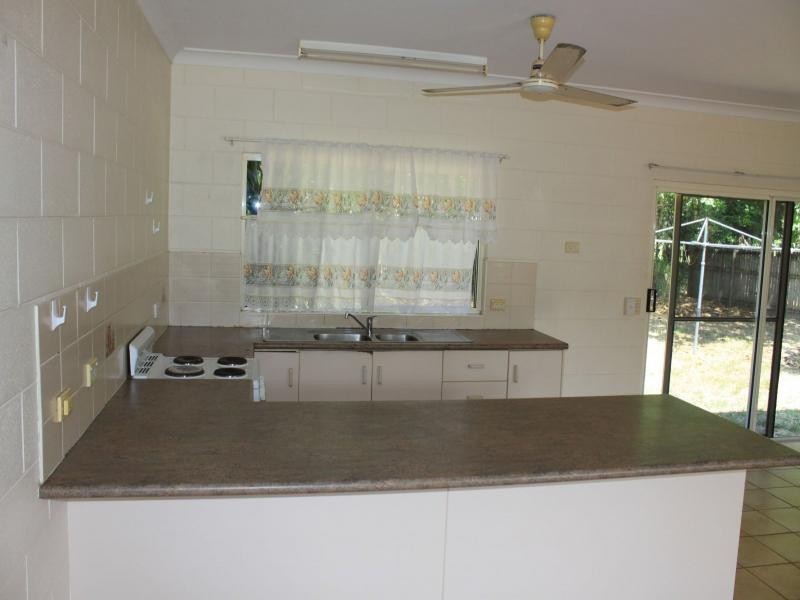 6 Ives Avenue, Wonga QLD 4873