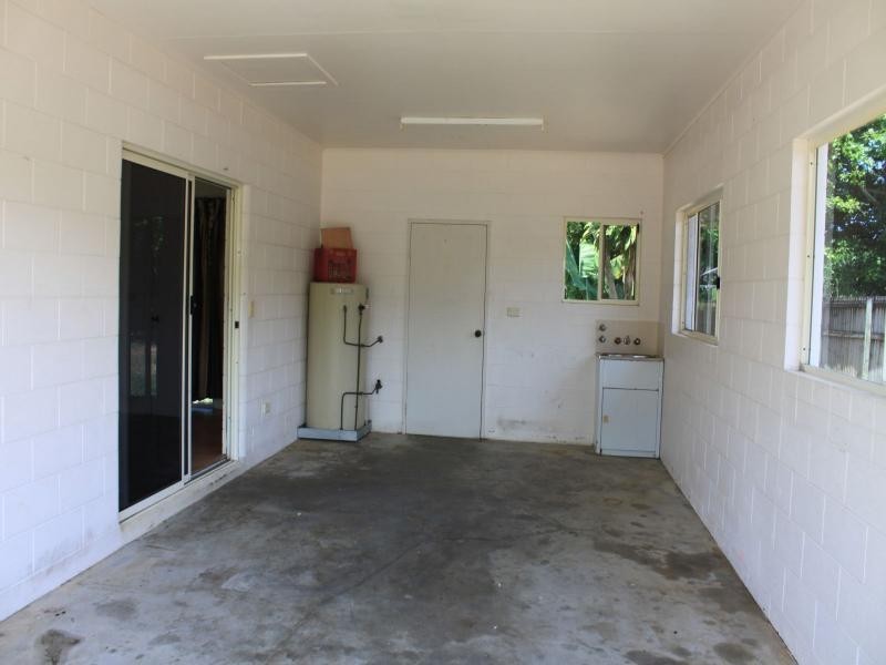 6 Ives Avenue, Wonga QLD 4873