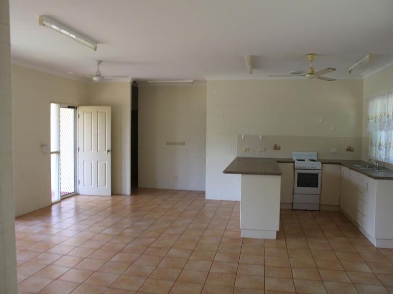 6 Ives Avenue, Wonga QLD 4873