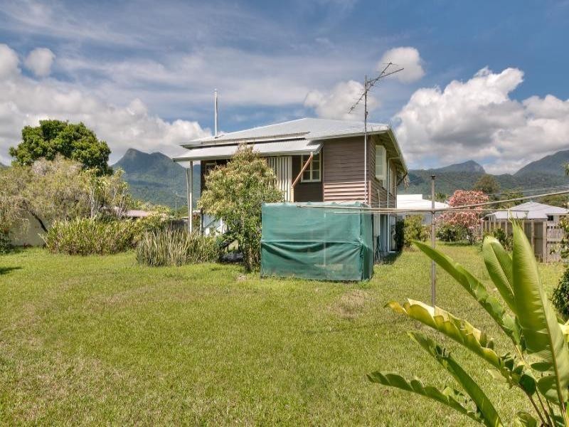 9 Johnston Road, Mossman QLD 4873