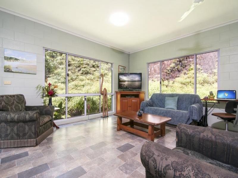 42 Kahana Road, Whyanbeel QLD 4873