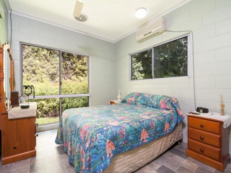 42 Kahana Road, Whyanbeel QLD 4873