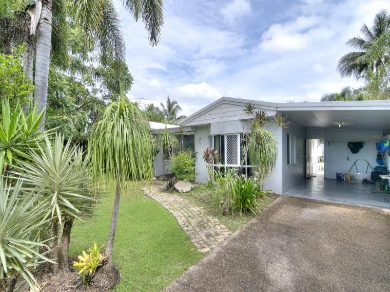 17 Thooleer Close, Cooya Beach QLD 4873