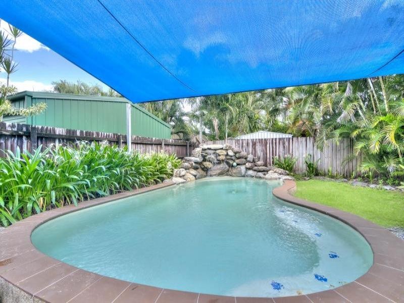 17 Thooleer Close, Cooya Beach QLD 4873