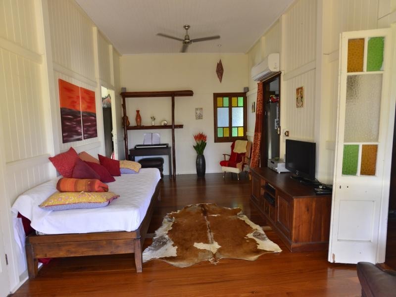 5 Jack Street, Mossman QLD 4873