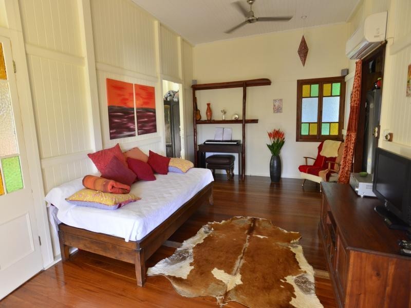 5 Jack Street, Mossman QLD 4873