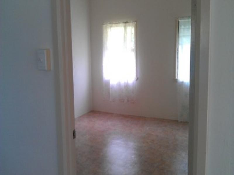 11 Atherton Street, Mossman QLD 4873