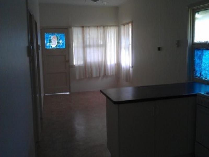 11 Atherton Street, Mossman QLD 4873