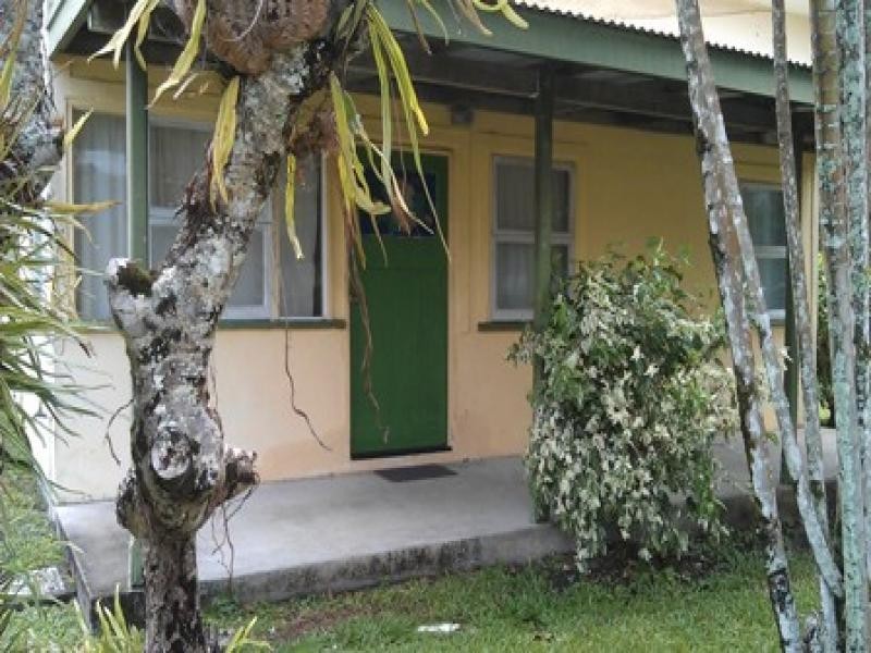 11 Atherton Street, Mossman QLD 4873