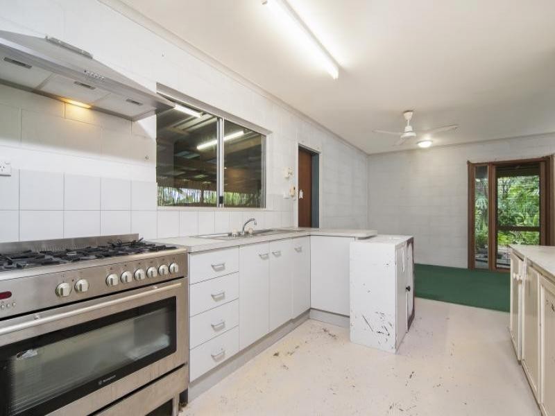 8 Douglas Street, Daintree QLD 4873