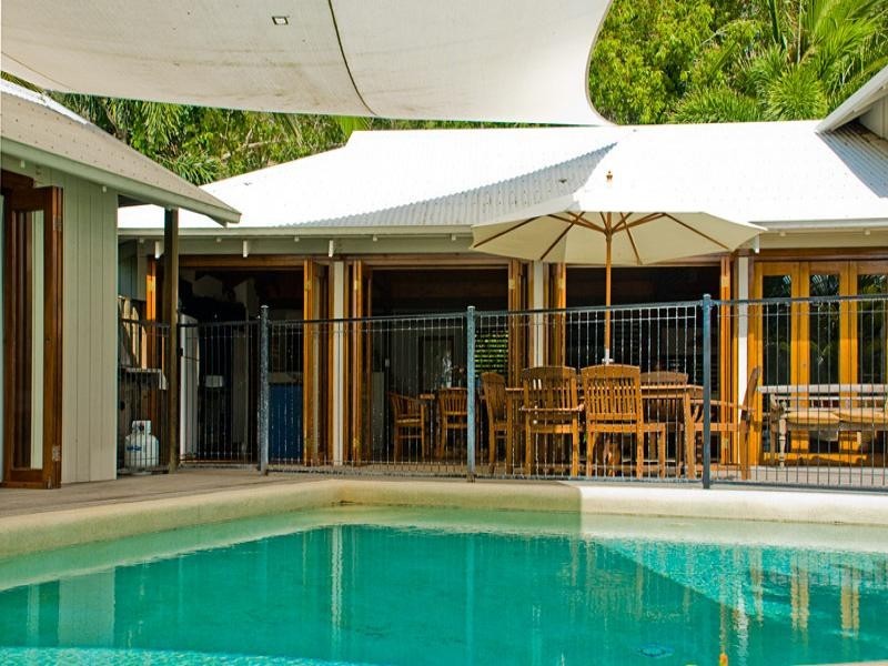 1 Oak Beach Road, The Boathouse, Port Douglas QLD 4877