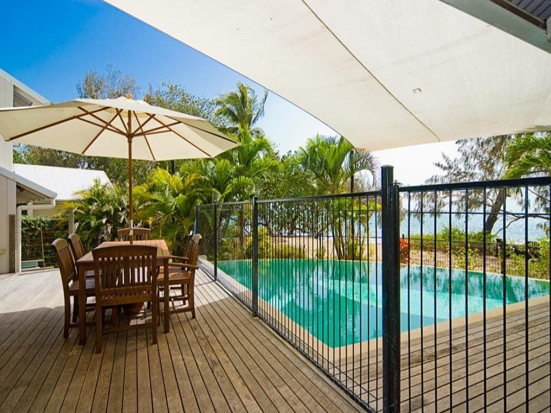 1 Oak Beach Road, The Boathouse, Port Douglas QLD 4877