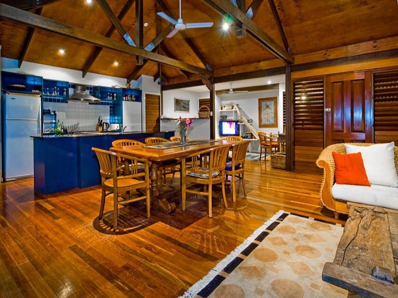 1 Oak Beach Road, The Boathouse, Port Douglas QLD 4877