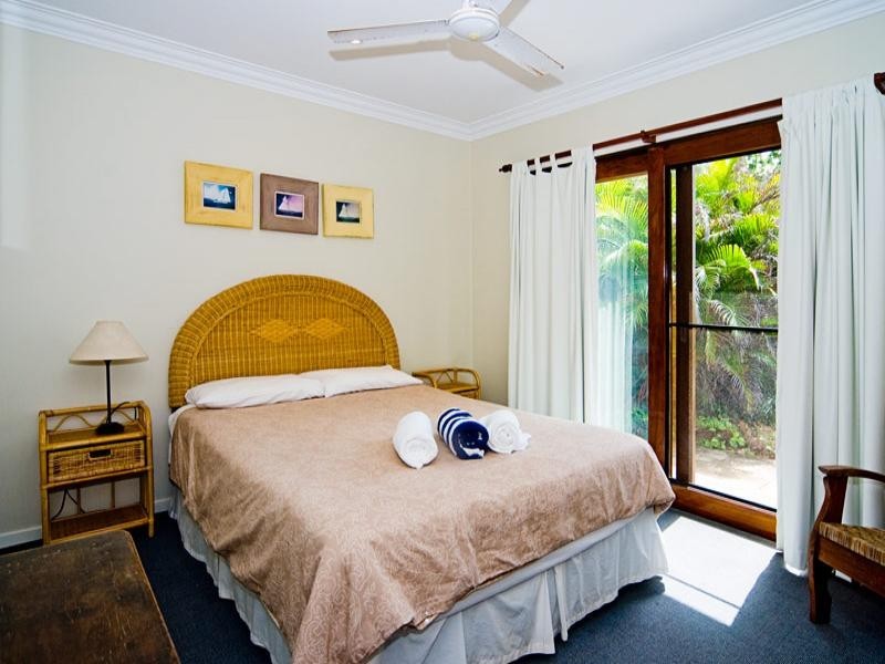 1 Oak Beach Road, The Boathouse, Port Douglas QLD 4877