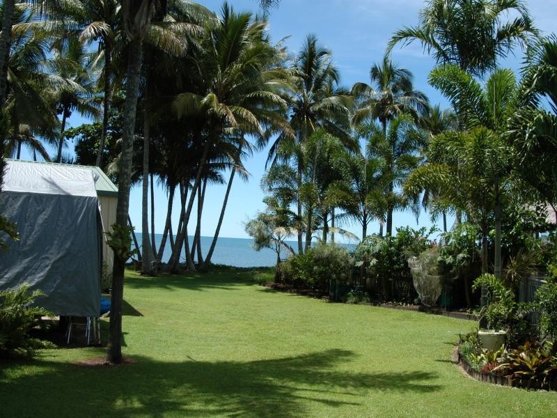 7 Marine Parade, Newell QLD 4873