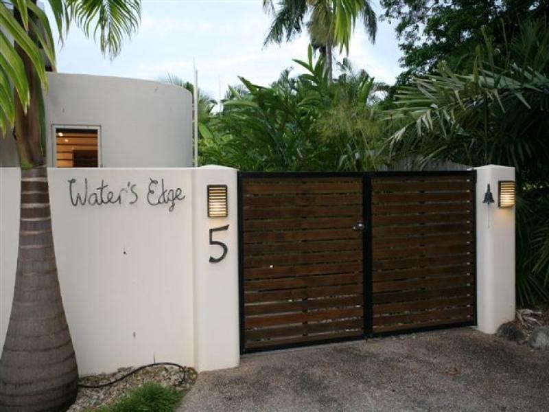 Port Douglas QLD 4877