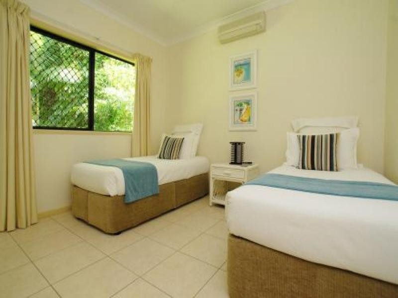 8 Andrews Cl, Port Douglas QLD 4877