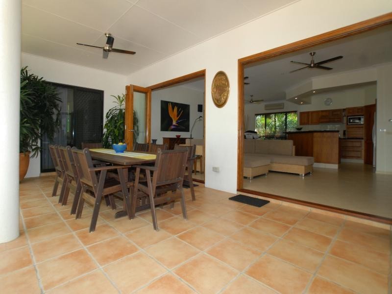 8 Andrews Cl, Port Douglas QLD 4877