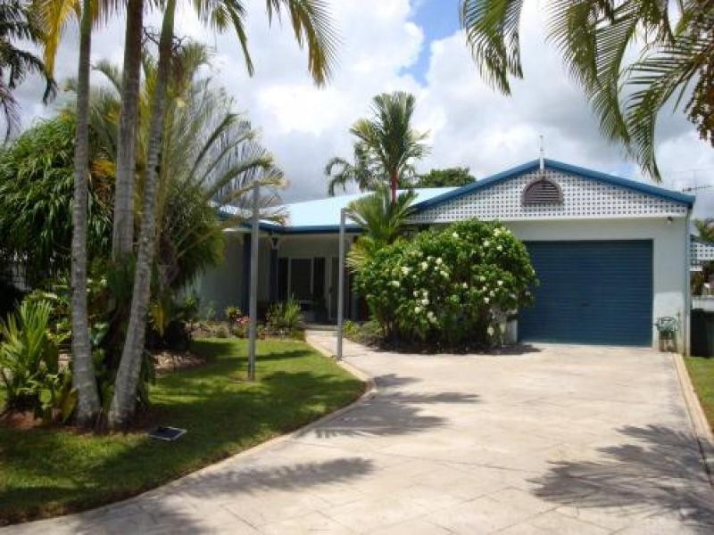 3 Watson Cl., Mossman QLD 4873