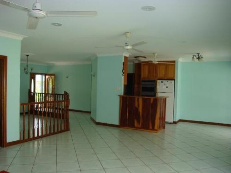 3 Watson Cl., Mossman QLD 4873