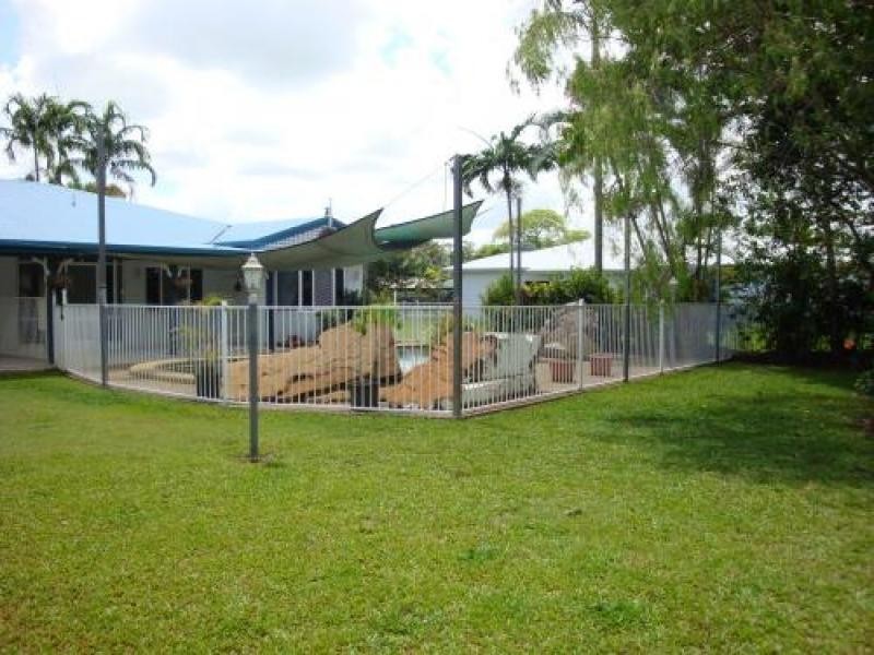 3 Watson Cl., Mossman QLD 4873