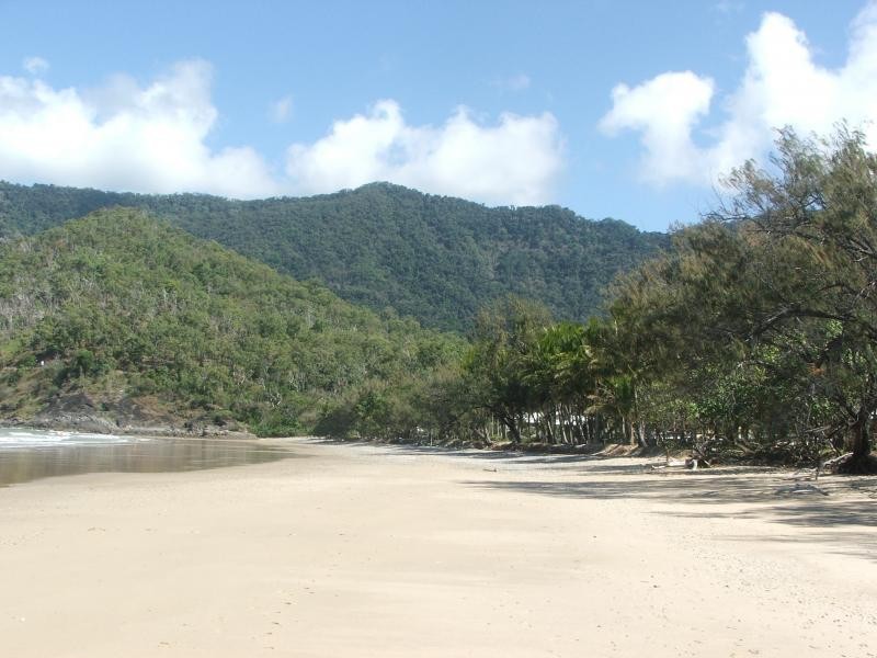 Oak Beach QLD 4877