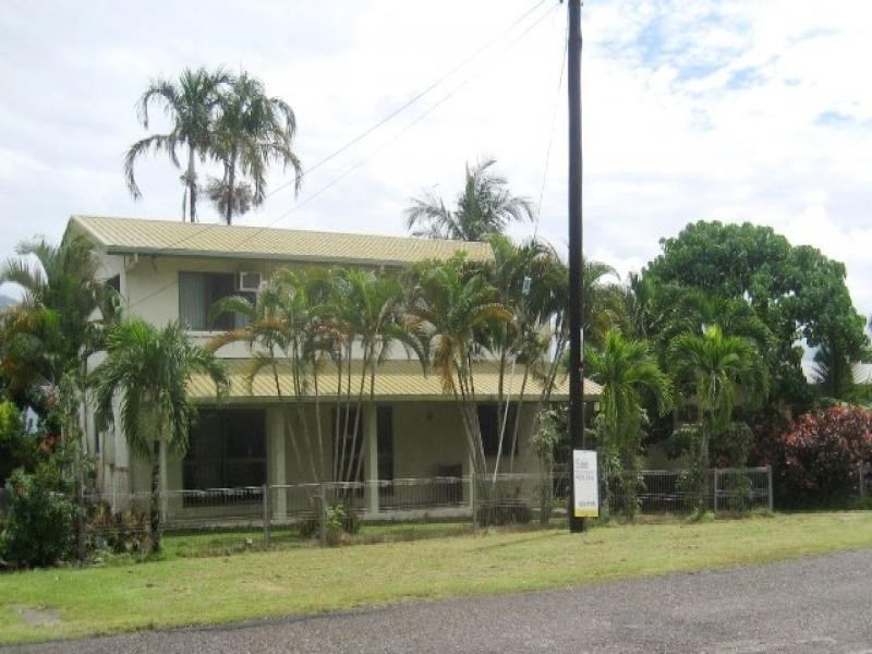 36 Andrews St, Newell QLD 4873