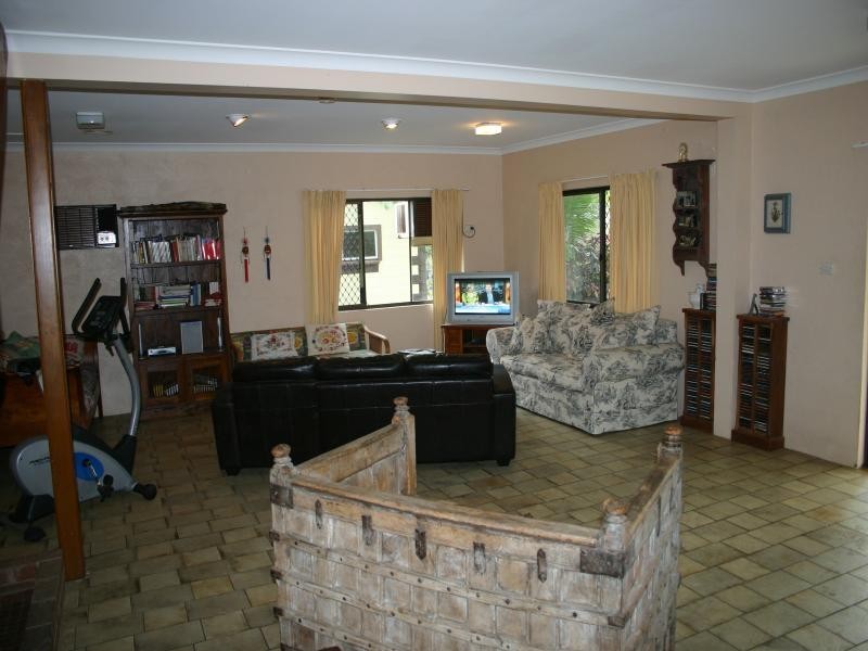 36 Andrews St, Newell QLD 4873