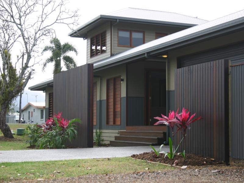 15 Andrews St, Newell QLD 4873