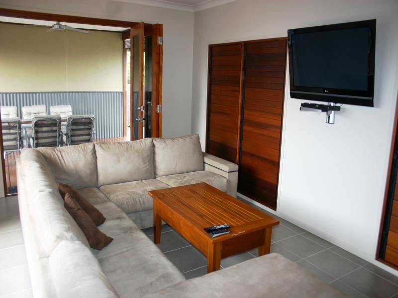 15 Andrews St, Newell QLD 4873