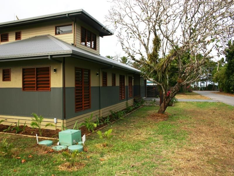 15 Andrews St, Newell QLD 4873