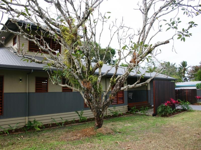 15 Andrews St, Newell QLD 4873