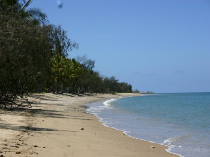 26 OAK ST, Oak Beach QLD 4877