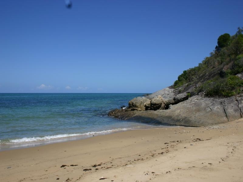 26 OAK ST, Oak Beach QLD 4877