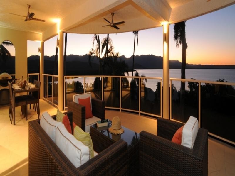 4/4 Island Point Road, Island Point Villas, Port Douglas QLD 4877