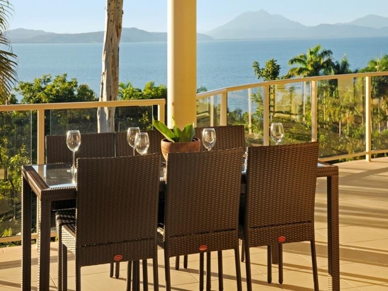 4/4 Island Point Road, Island Point Villas, Port Douglas QLD 4877