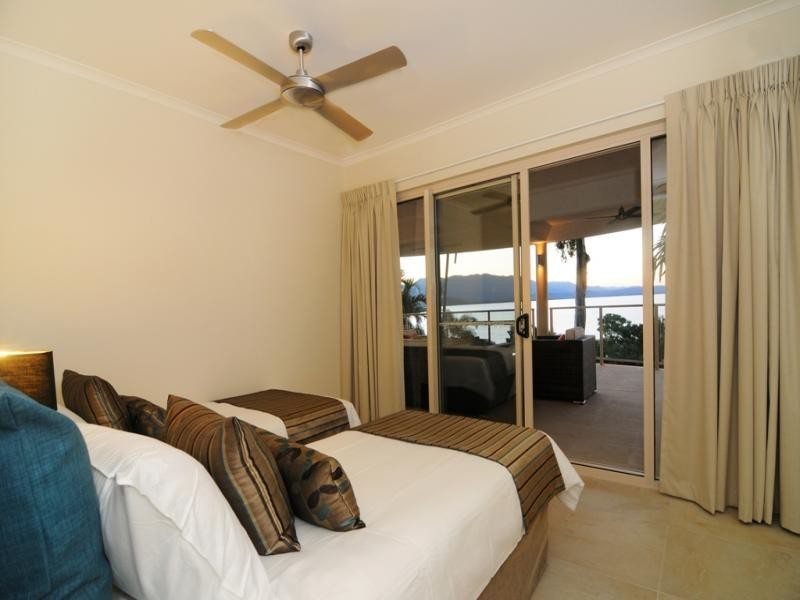 4/4 Island Point Road, Island Point Villas, Port Douglas QLD 4877