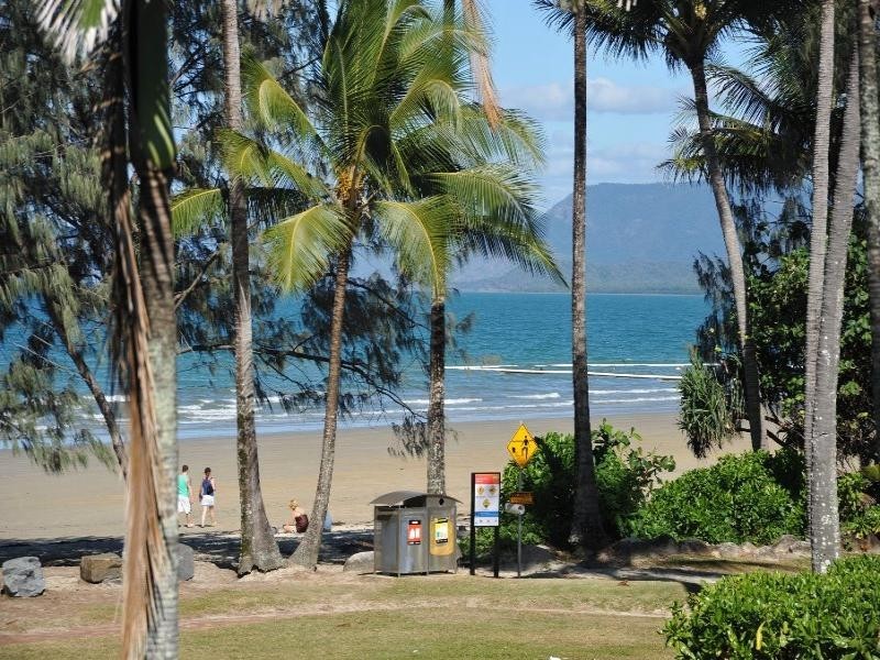 3/5 The Esplanade, On The Beach, Port Douglas QLD 4877