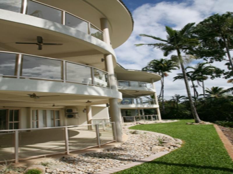 2/4 Island Point Road, Island Point Villas, Port Douglas QLD 4877