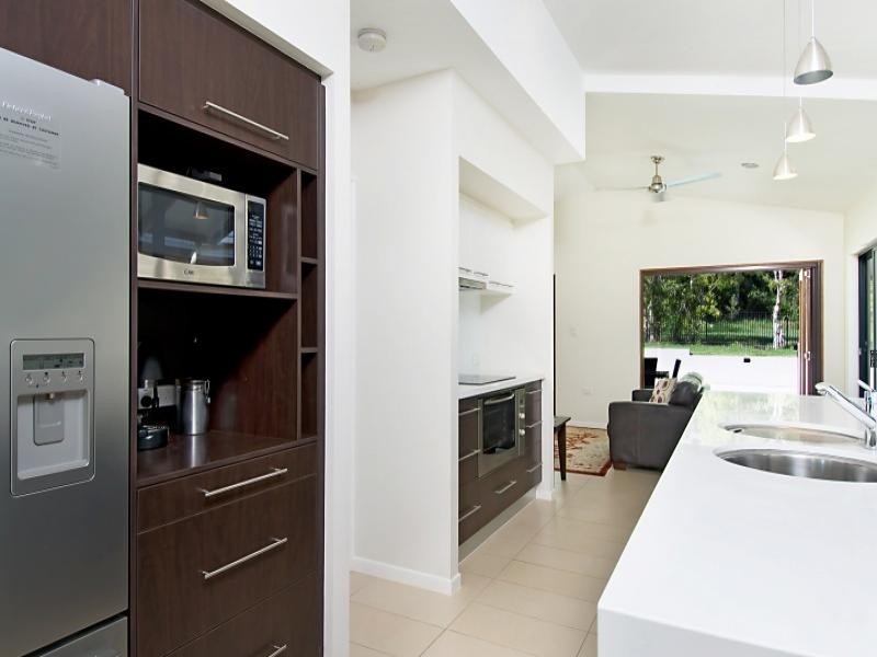 6 Nancy Cl, Port Douglas QLD 4877